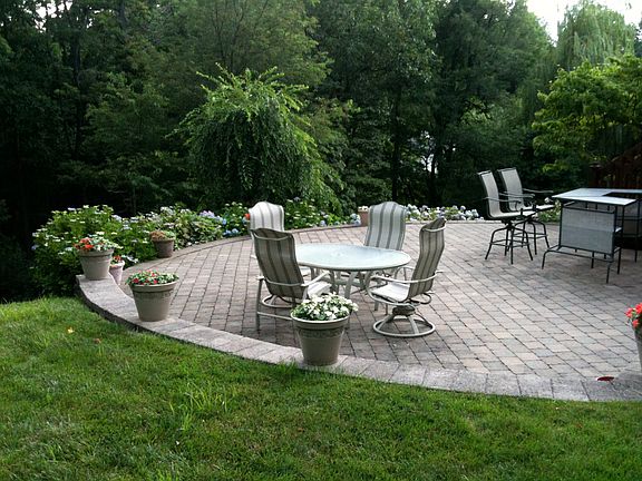 4th image of 5 Lexington Dr