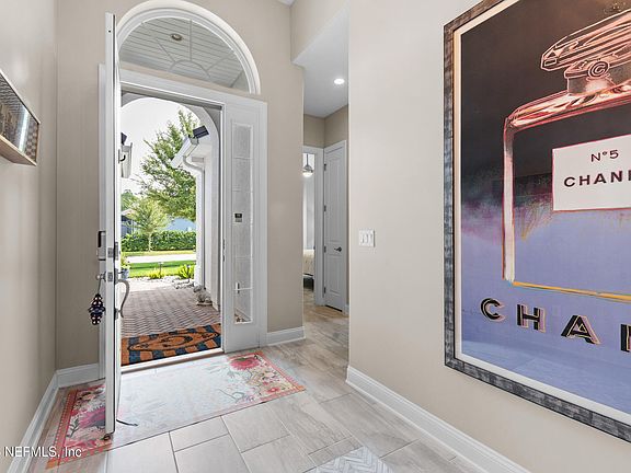 4th image of 222 PALM ISLAND Way