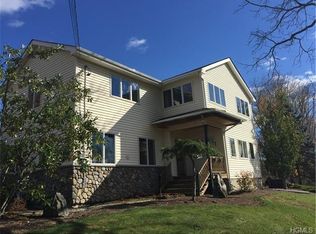 558 Pine Hill Rd, Chester, NY 10918