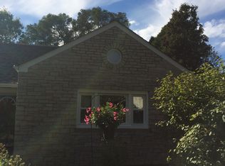 345 N Jefferson St, Batavia, IL 60510