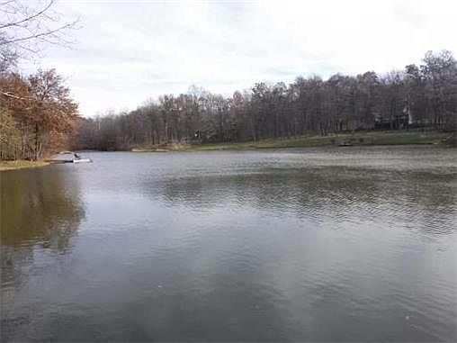 House Sits on Private Lake!