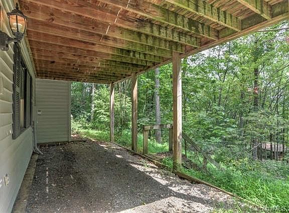 3rd image of 236 Tara Nova Dr