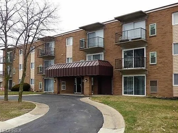 1315 S Lake Wilmer Dr, Sandusky, OH 44870