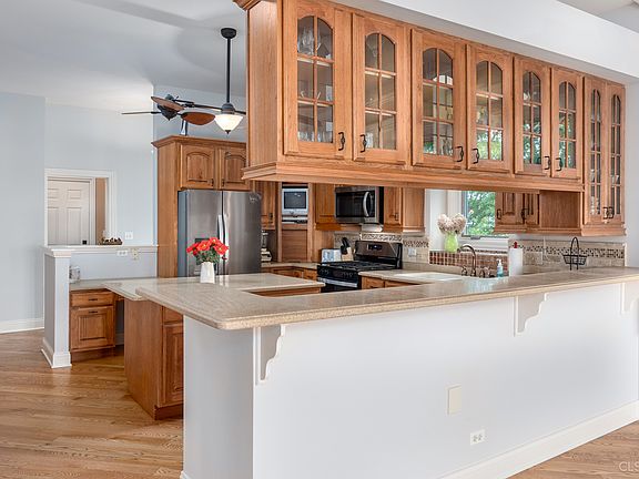 4th image of 112 Honey Hill Dr