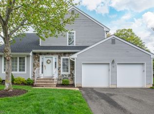 12 Mulford Dr, Wayne, NJ 07470