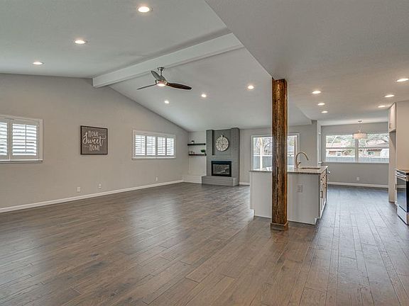 5th image of 3307 Dartmoor Dr