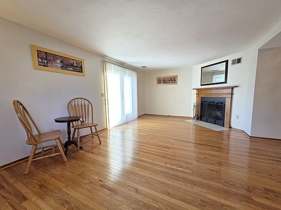 5th image of 138 Quincy Shore Dr Unit 173