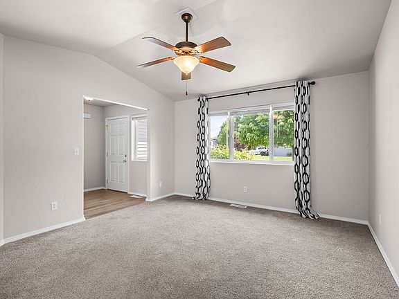 5th image of 114 Barron Way