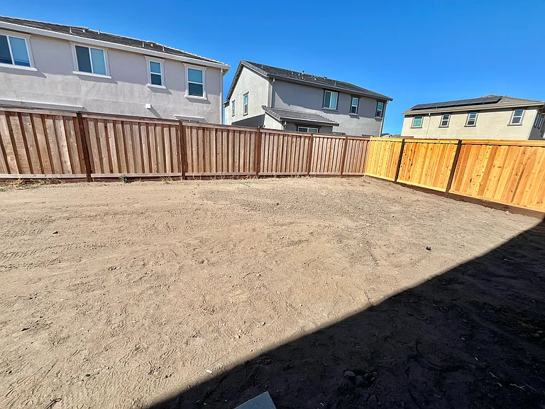378 Miramar Dr — Photo 17