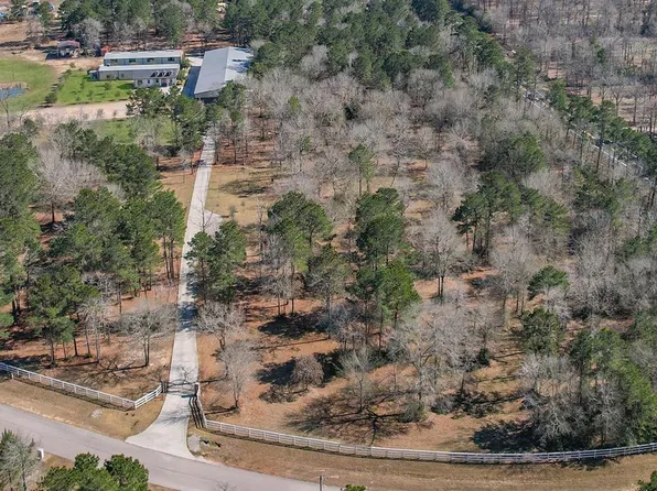 9602 Pioneer Trce, Conroe, TX 77303