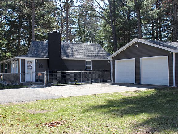 3rd image of 114 Tamarac Dr