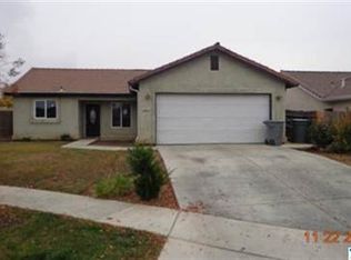 653 Virginia Ct, Woodlake, CA 93286