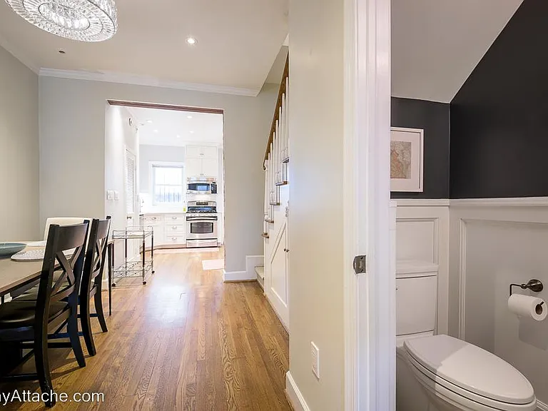 1421 Hopkins St NW — Photo 17