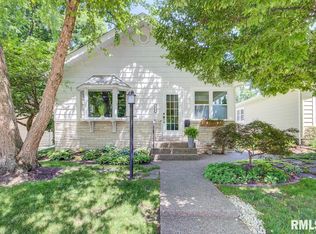 2911 13th Ave, Moline, IL 61265