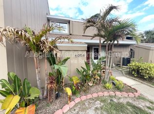 6004 Peregrine Ave, Orlando, FL 32819