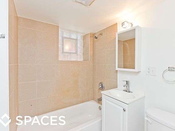 5th image of 2646 N Albany Ave #Gr