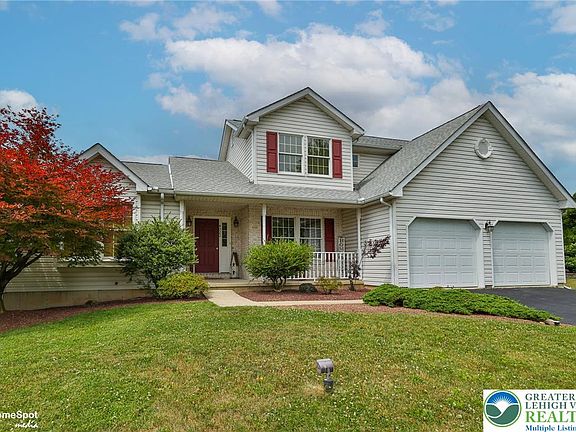 4th image of 4022 Redwood Dr