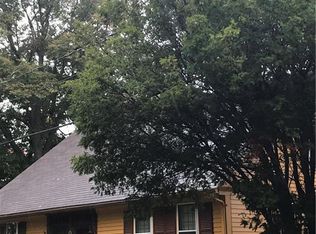 24 Barneyville Rd, Swansea, MA 02777