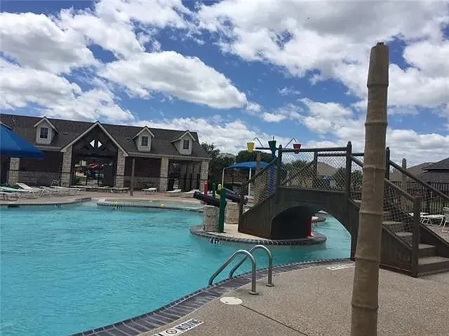 Community pool