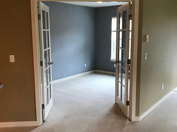 3rd image of 1863 McNeil Cir