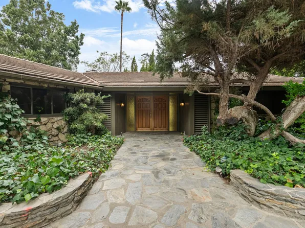 1218 Flintridge Cir, La Canada Flintridge, CA 91011