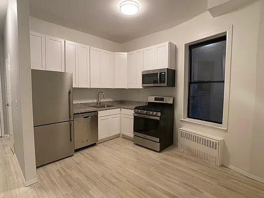 Rented by Tourma Realty LLC | media 10