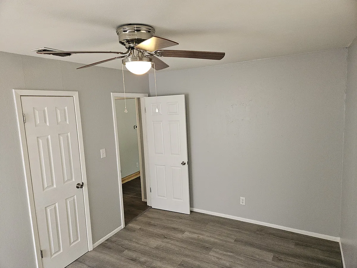 Building Photo - 1321 Edgehill Trl