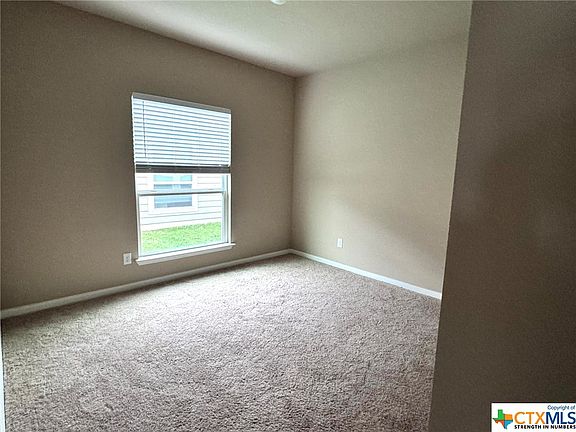 3rd image of 704 Skylar Heights Dr