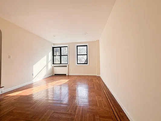 Rented by Bohemia Realty Group | media 4