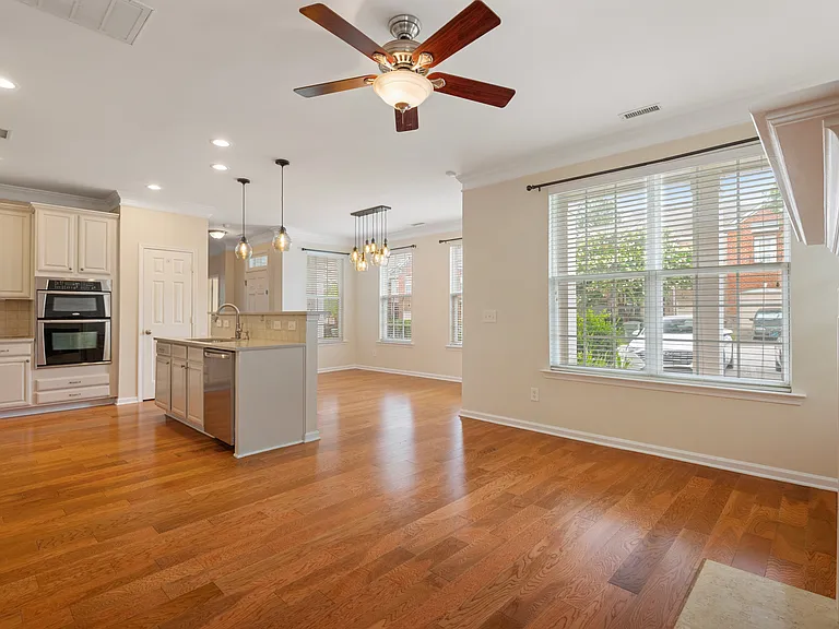 232 Lone Star Way — Photo 22