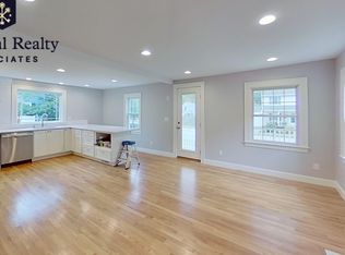 34 Rangeley Rd, Waltham, MA 02453