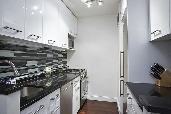 Sold by Stribling | media 10