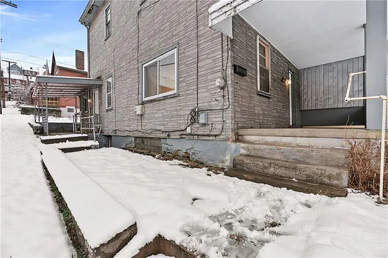 3 bed, 1260 sqft, $1,800 — Photo 2