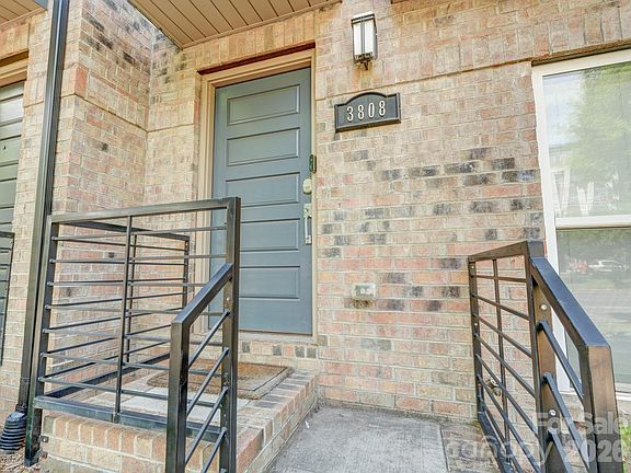 3rd image of 3808 Sky Haven Dr