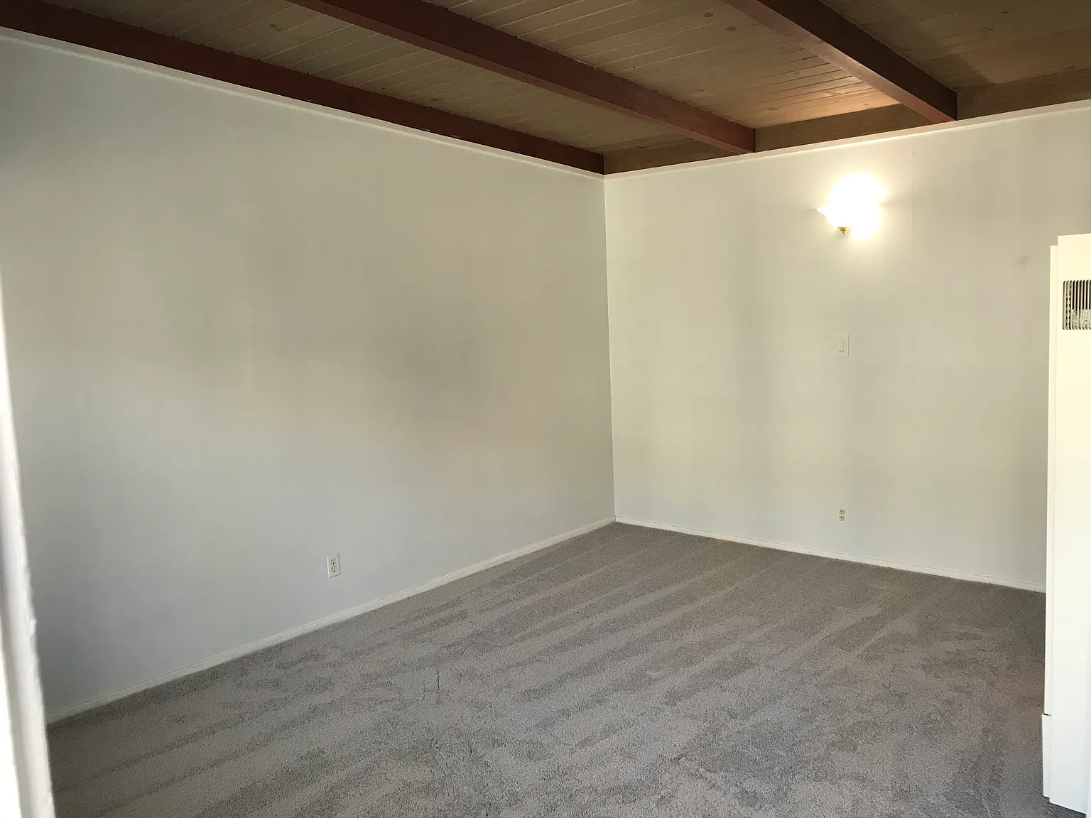Studio, 350 sqft, $2,399 — Photo 2