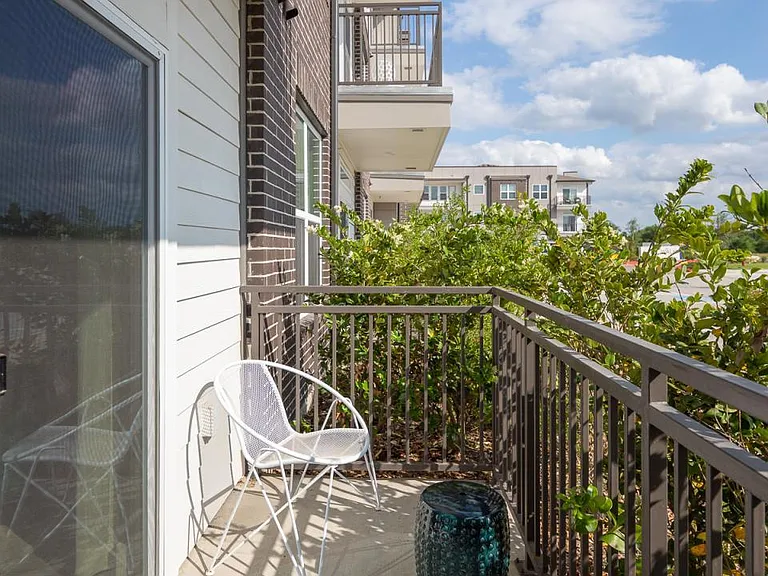 Lake Walk at Traditions Apartments — Photo 21