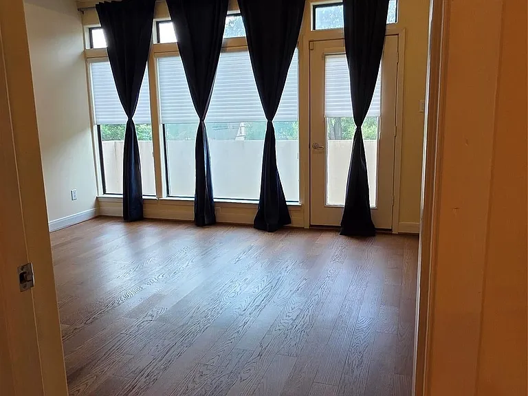 6911 Staffordshire Blvd — Photo 17