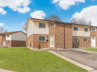 5982 Dunn St #8, Niagara Falls, ON L2G7J9