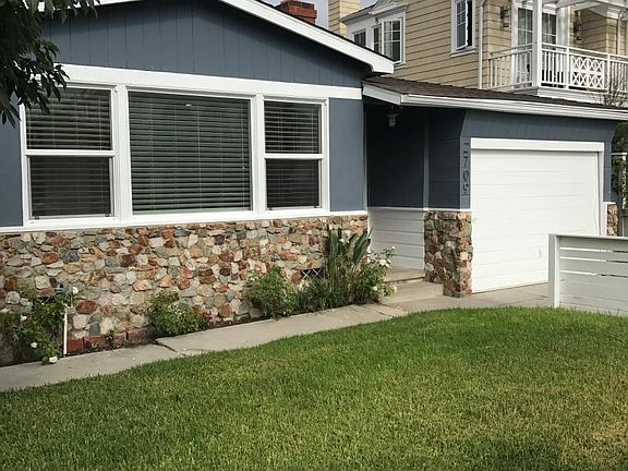 3rd image of 2709 Palm Ave