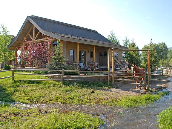 5th image of 4635 Cortland Dr