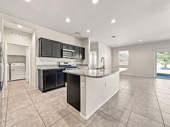 5th image of 30732 W PICADILLY Road