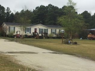 215 Swinson Rd, Maple Hill, NC 28454