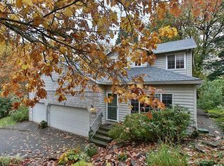 2715 SW Streamside Dr, Portland, OR 97219