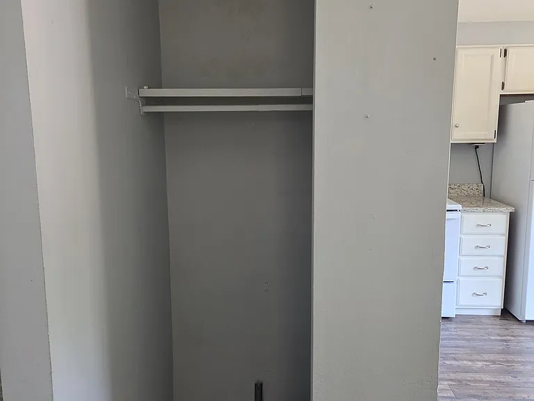 86 Marco Ln — Photo 2