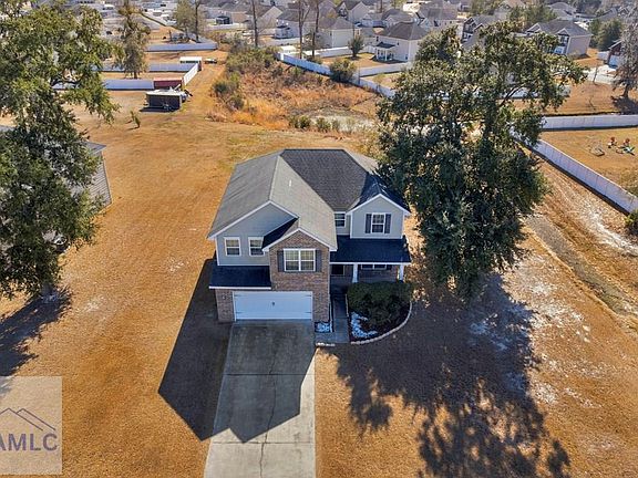 2nd image of 710 English Oak Dr