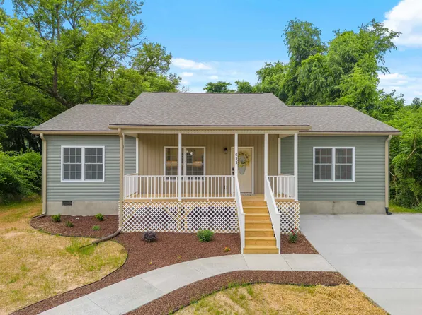 411 Granite St, Mount Airy, NC 27030