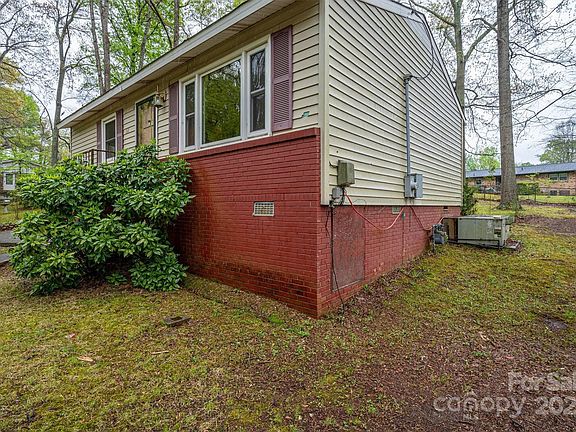 5th image of 312 E Indiana Ave
