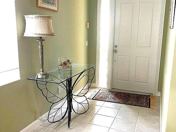 4th image of 2028 Valencia Drive