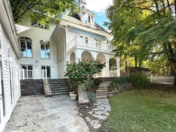526 Knollwood Road, Ridgewood, NJ 07450