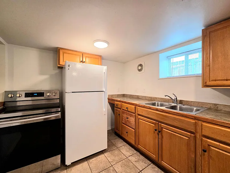 1121 Monitor Ave — Photo 5